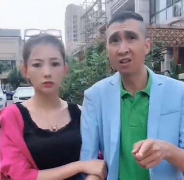 美女为了恶心前男友选条子哥,看到条子哥的反应,我笑喷了!