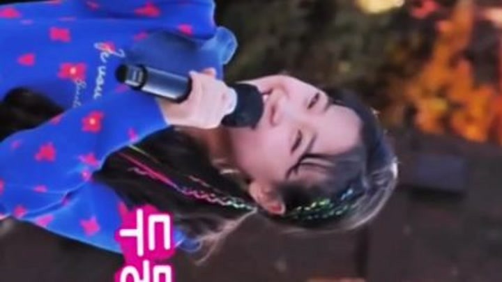 韩国小歌手金多贤 演唱《辣椒》。