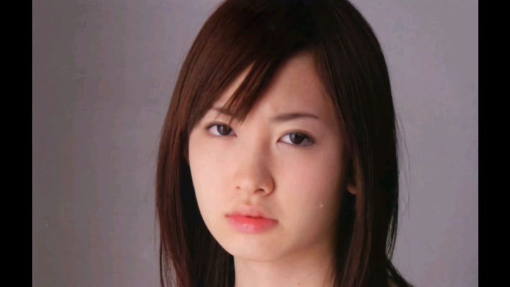 AKB48写真集《跳跃和哭泣》鉴赏关注公号“日系照片爱好者” 可观看及下载全本写真