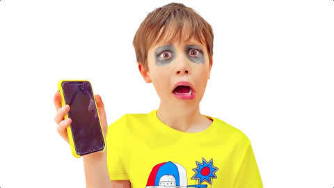 小孩玩手机黑眼圈图片图片