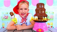 尼基兄弟：弗莱德和尼基玩烹饪游戏，用巧克力喷泉制作美味甜品！
