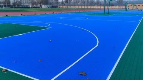 河北雄县七间房中学篮球场铺装悬浮地板完工,专业品质见证力量!