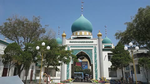 走进南关清真大寺,欣赏阿拉伯风格建筑,装饰华丽精致宏伟壮观!