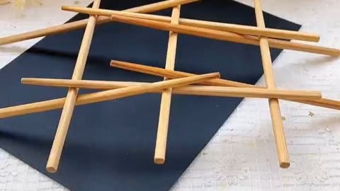 用九根筷子搭桥,在家陪孩子一起试试吧